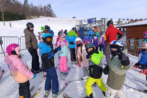 LYŽOVÁNÍ 3. a 4. TŘÍDY 5. - 8. 1. 2026