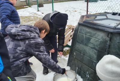 výroba zmrzliny na sněhu