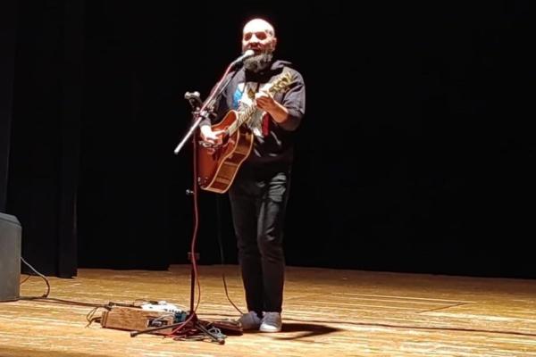 Dílny a koncert s Pavlem Helanem